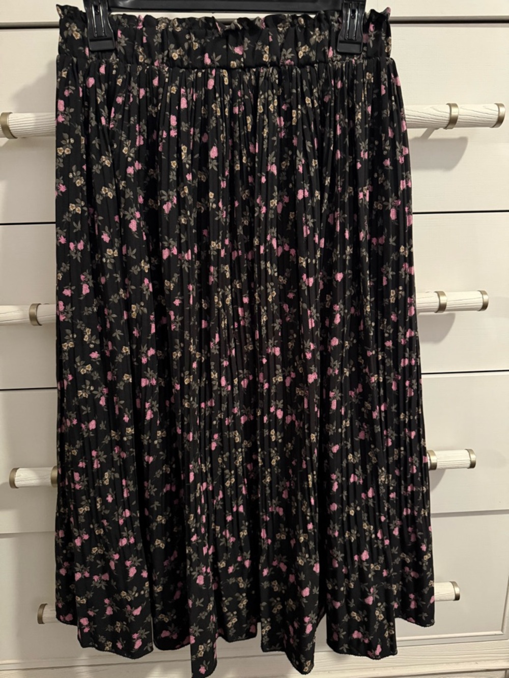 Metro Wear Black Pleated Midi Skirt with Pink Floral Print